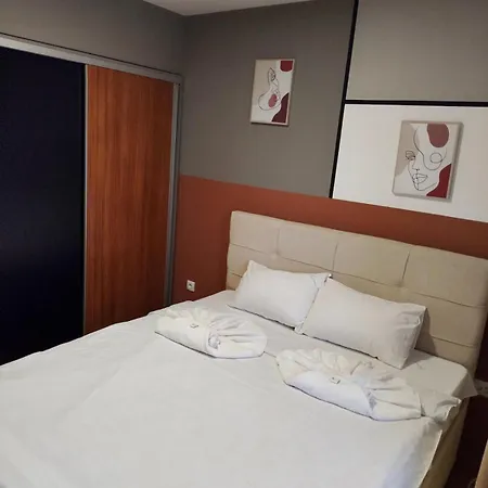 Delux Eleni Apartamento